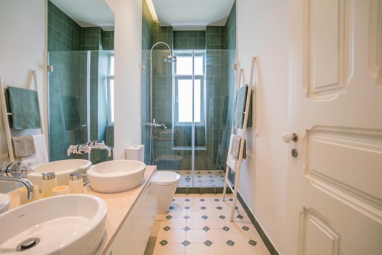 Stylish Apartment Near Av. Liberdade Lisbon Exterior photo